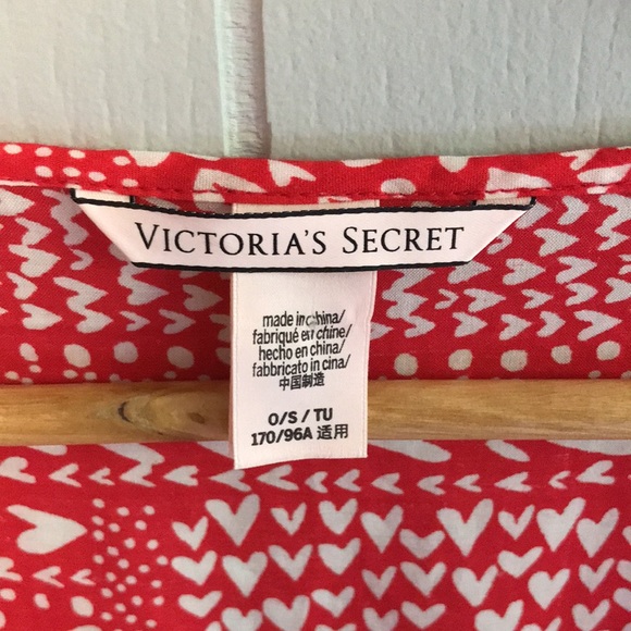 Victoria's Secret Heart Print Beach Cover - Picture 3 of 3